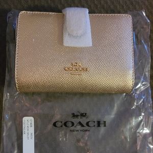 💛 Gold Coach wallet- brand new!
